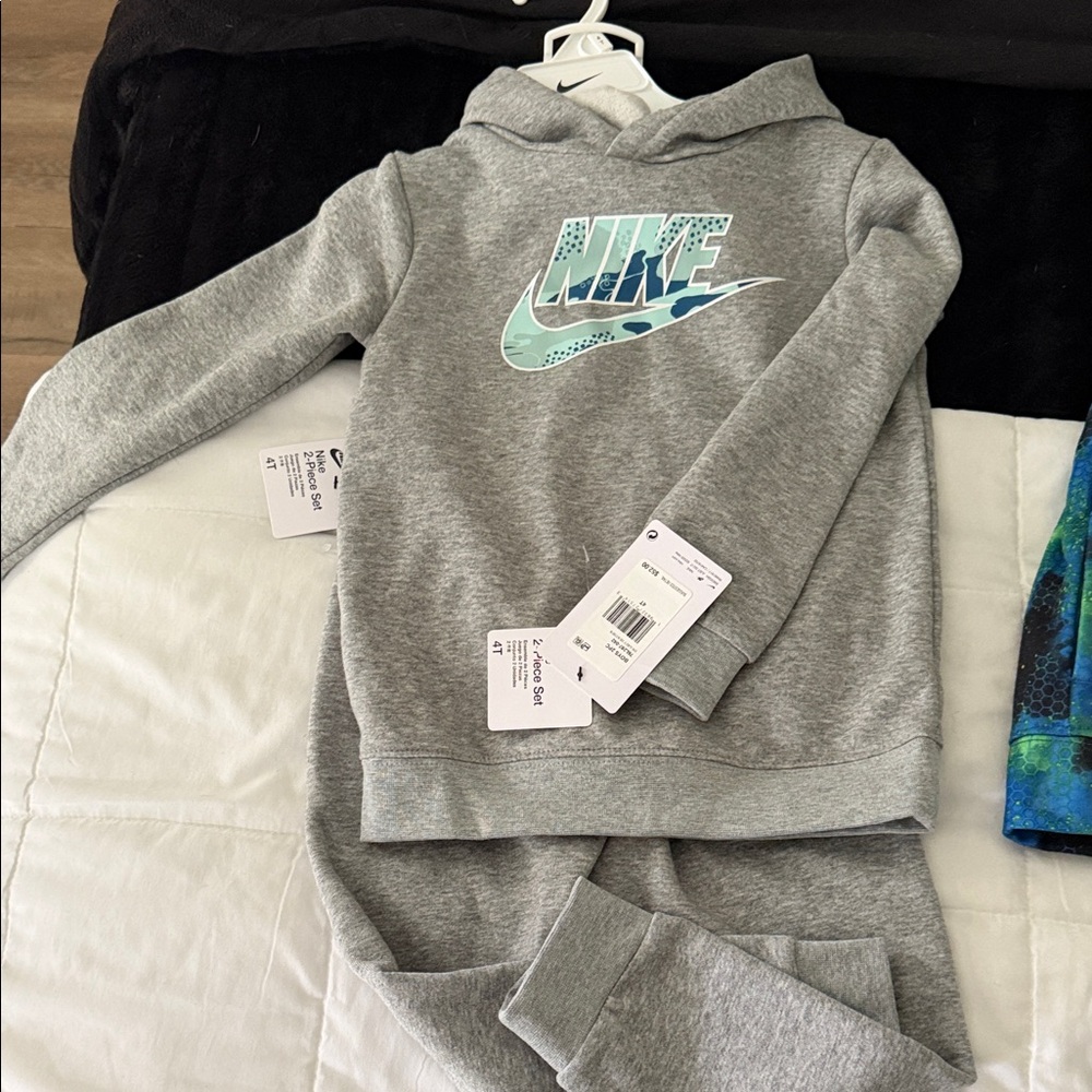 Nike Gray Hoodie and sweat pants with Teal Graphic Logo